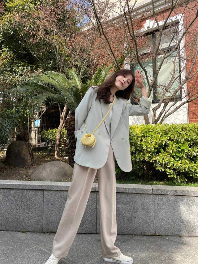 搭配|“初秋”最流行的这几款裤子,不光很好搭配,还能提升气质感