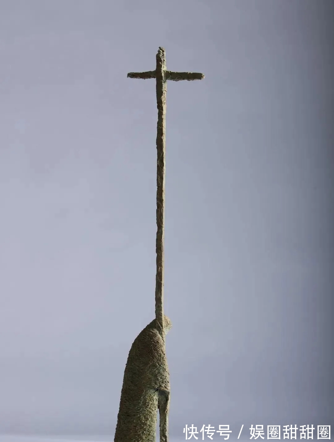 Quinn!Bob Quinn 和他的表现主义雕塑