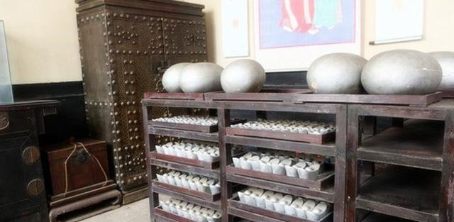 原型@红楼梦里的贾家若是曹家的原型, 那么, 他们曹家到底有多富有!