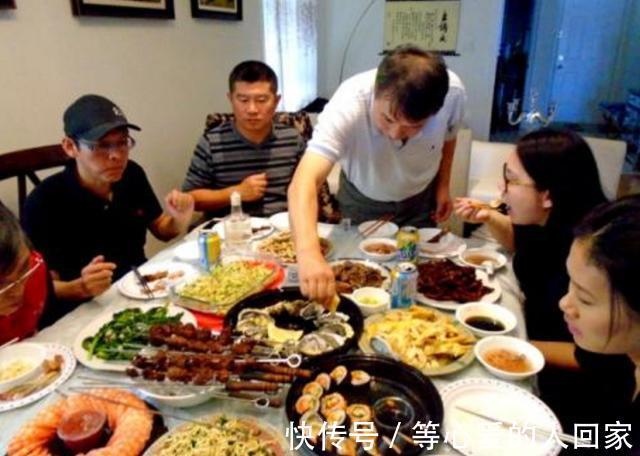 奶奶|宝宝从小面临“选择题”,跟姥姥亲还是奶奶亲,答不好妈妈心酸