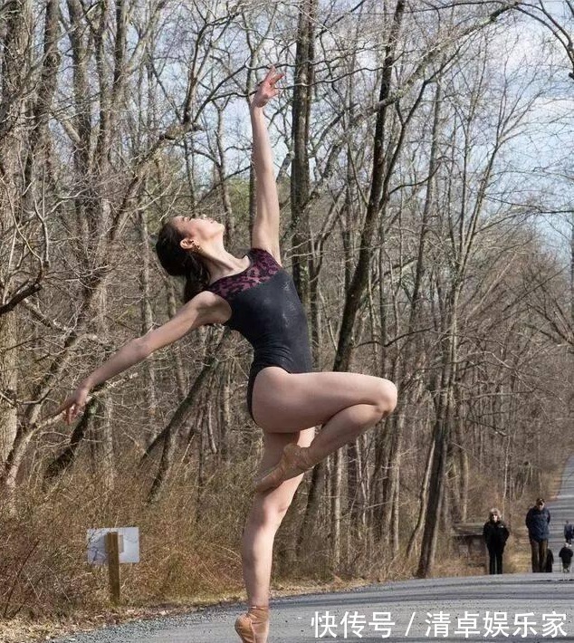 两手|瘦腰瑜伽助你打造纤细小蛮腰 狂甩秋膘还你玲珑身体曲线