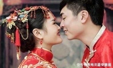 眼泪|中国“最穷婚礼”走红,新郎现场抹眼泪,网友中国好媳妇