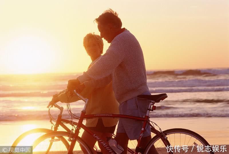 提醒一句人过50岁，这5种食物少吃为妙，别贪嘴