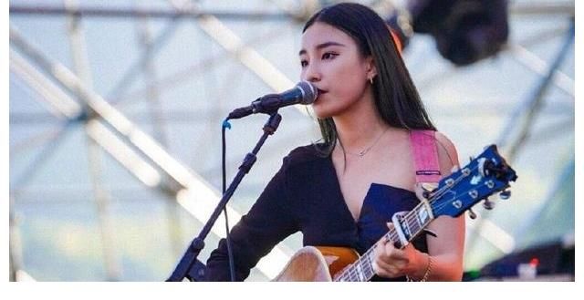 北風(fēng)吹|《中國好聲音》賀三：從小就有音樂夢(mèng)，節(jié)目中大方公開男友