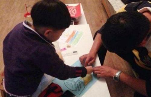 妈妈|“老师让带1万颗豆”, 妈妈陪娃数到半夜,质问老师反遭“打脸”