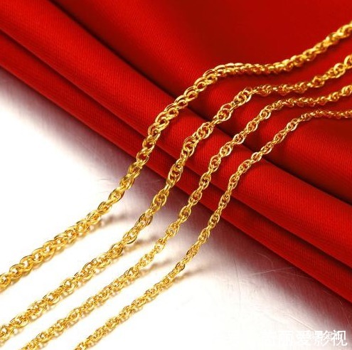 项链|购买黄金项链时，到底是选择粗项链还是细项链？