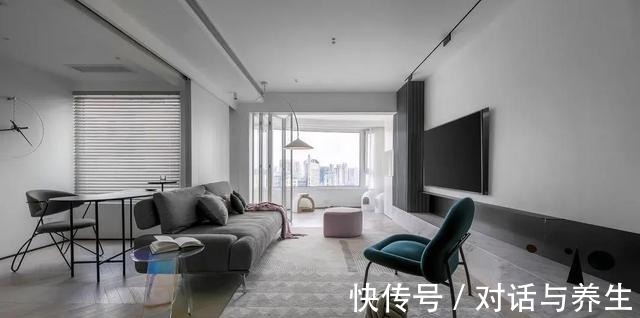 孔雀绿|都市女性的家,98㎡黑白灰中穿插孔雀绿和淡粉色,成熟又少女!