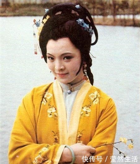 小红$夏金桂将香菱折磨致死,宝钗为何见死不救换你也一样