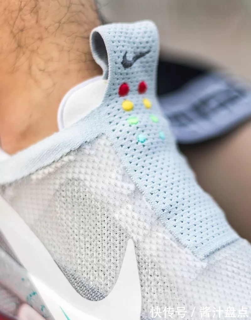 开箱 最强球鞋!六千的“平民 Air Mag” 开箱 + 上脚!