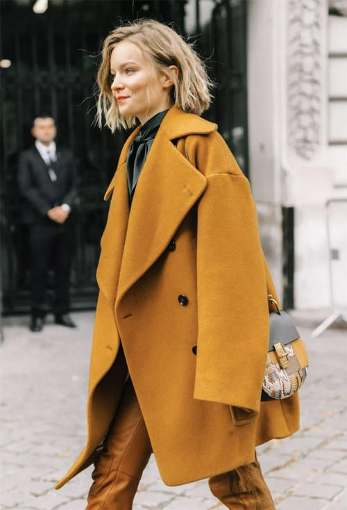 大衣“廉价感”的3种常见穿法，很low很掉档次，你这样穿了吗