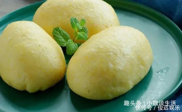 家有玉米面和红豆,教你新吃法,上锅一蒸,香甜暄软,特好吃