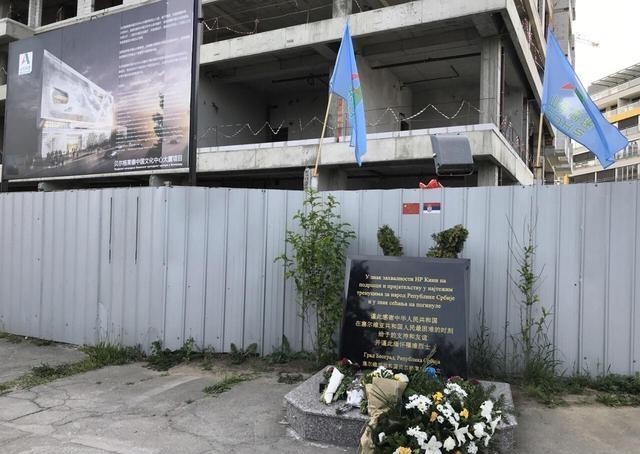 南联盟|美国当年刻意炸毁我国大使馆,为何我国不报仇?差点中了圈套