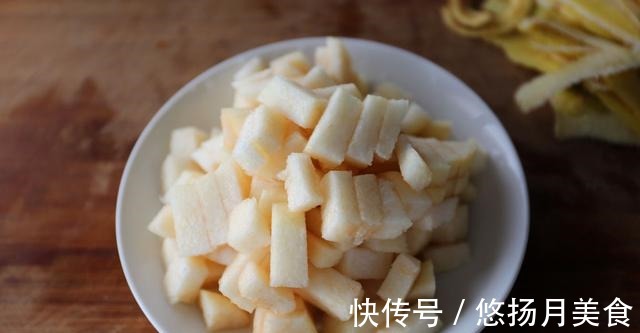 秋天早上喝一杯暖暖的米糊，营养全面，生津润燥！