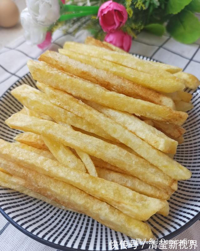 炸薯条|简单的三个土豆,一把淀粉,让你的下午充满幸福感,去试试吧!
