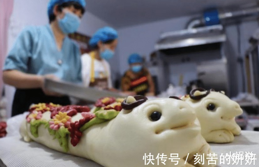 祭扫@“中元节,鬼门开”,老祖宗在这天留下五大习俗,祭奠逝去的亲人