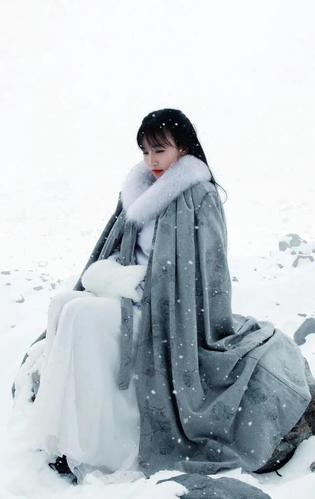 衣服|如果说李子柒的生活对我们不切实际,那她穿的衣服我们倒能学学