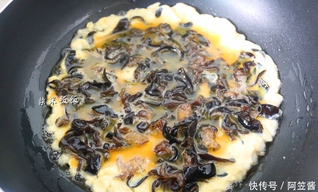 饭菜|特殊时期,这两种食材可以多囤一些,简单一炒就是下饭菜