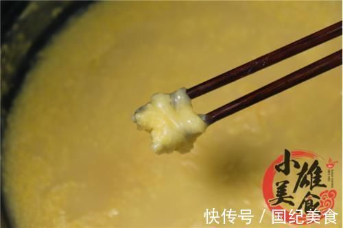 煮小米粥时,马上下锅就错了!多加一步,包你煮出又香又粘稠