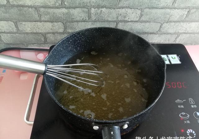 龙宝|奶茶店老板:茶叶和它煮一煮,比奶茶还好喝,每天卖出几百杯