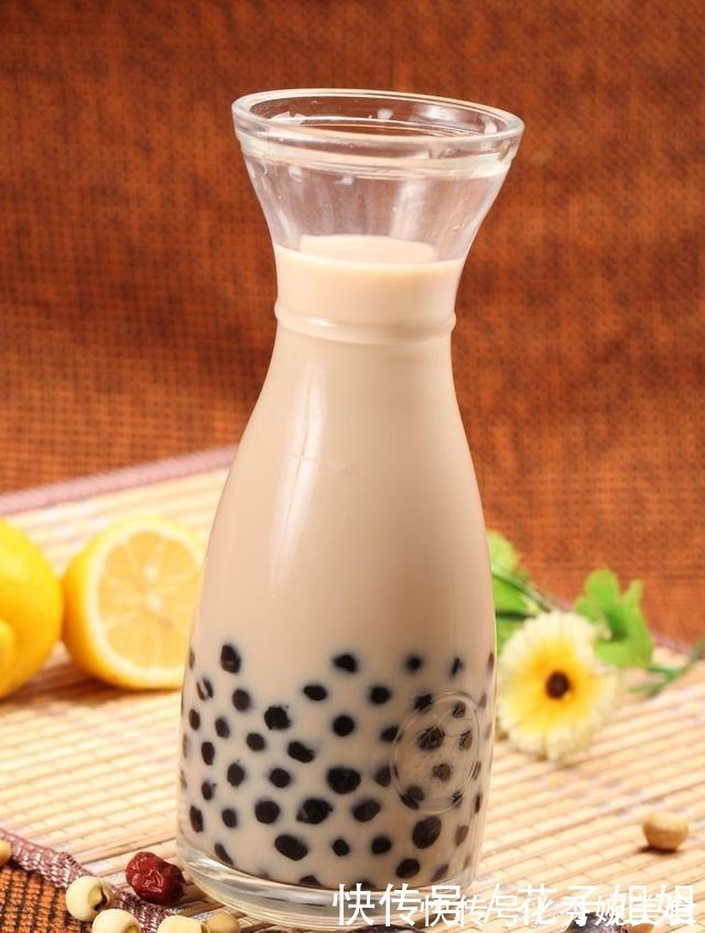 牛奶|这种奶茶做法超简单,不炒糖不煮茶叶,味道还出奇的好,小白都会