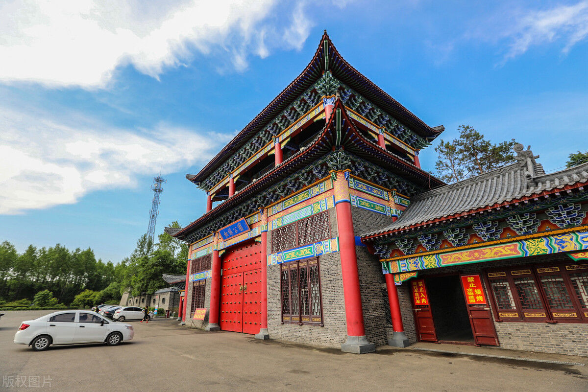 萨满舞|新藏靠边站!这个5w买房10w住别墅的小城,才是打工人的诗与远方