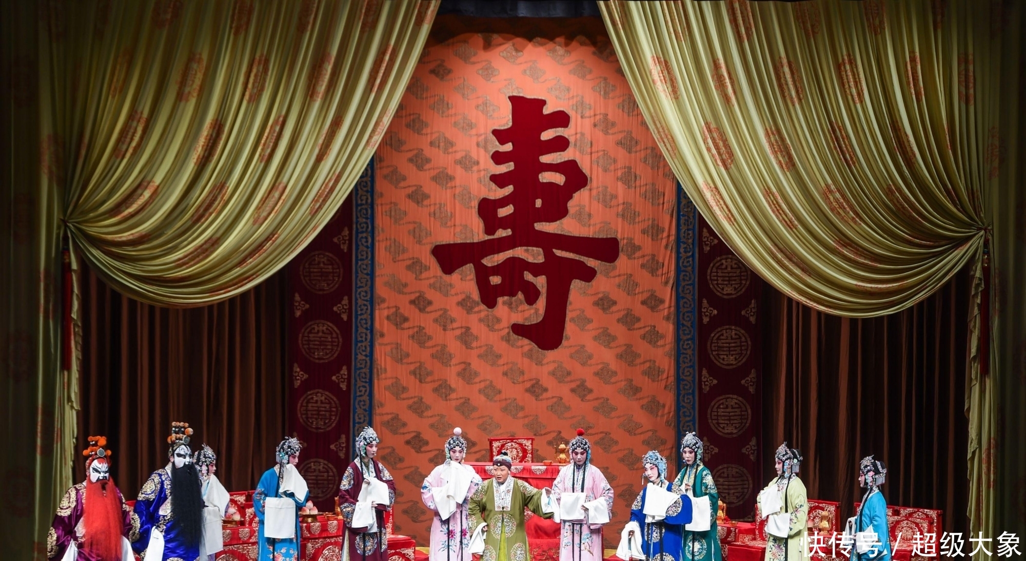 杨门女将 京剧《杨门女将》荡气回肠,王艳唱功征服观众