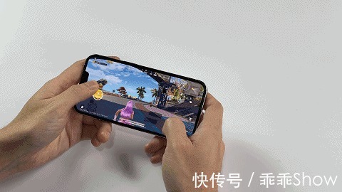 卡牌游戏|折叠屏才是真正的游戏手机？OPPO Find N内外屏同时挑战八大游戏