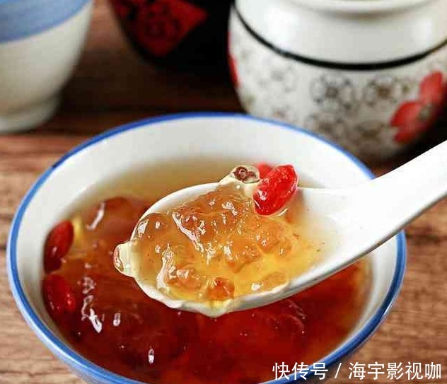 女人脸部有皱纹别打玻尿酸，常吃6种食材，皮肤紧致显年轻