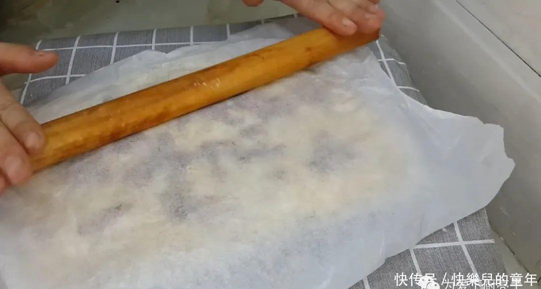 在家自制沙琪玛的做法,掌握关键技巧,松软香甜,新手一次就成功