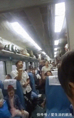 |搞笑GIF:妹子,你是个有才华的人,就是太贪玩了!