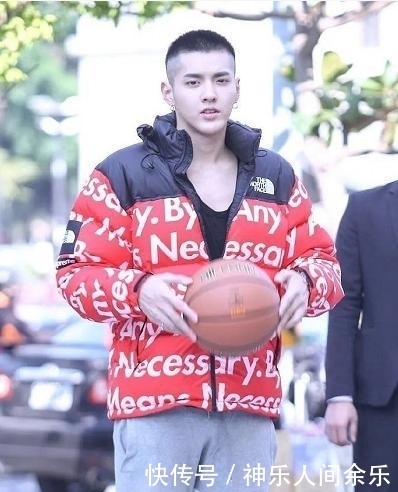 男人30岁以后,发型怎么剪才合适?试试这4款造型,时尚又魅力