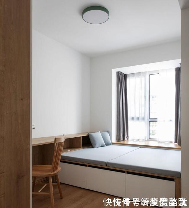 装修|客厅不要沙发,墙面不做造型,越简单的装修,反而越清爽实用