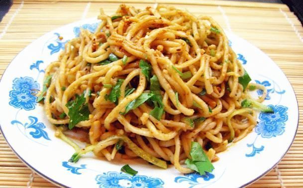 榜首|吃了容易长胖的三种主食，我们一直错怪大米了，其实榜首并不是它