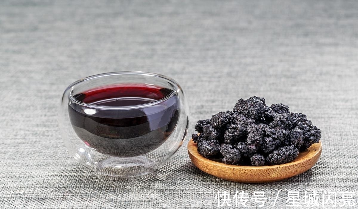 沸水|桑葚干只用来熬粥,太可惜了,教你4种吃法,美味滋补又解馋