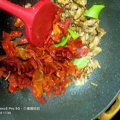 豆豉|干椒皮炒拆骨肉