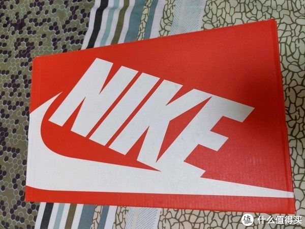  鞋面|肥仔王的鞋柜 篇十五：设计与性价比，可以得兼？Nike React Element 55 七夕特别款