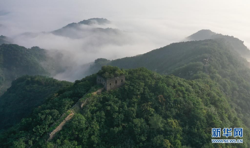 景观|雾锁长城