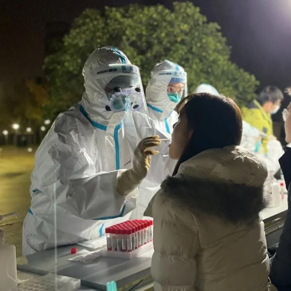 江湾校区|复旦江湾校区的日与夜：封闭管理井然有序，线上线下温暖互助