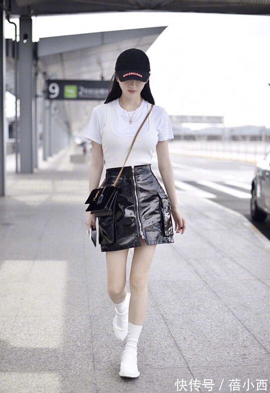 小白|夏日T恤“1+1”叠穿法,瞬间get博主风范,助你迅速提升穿衣品味