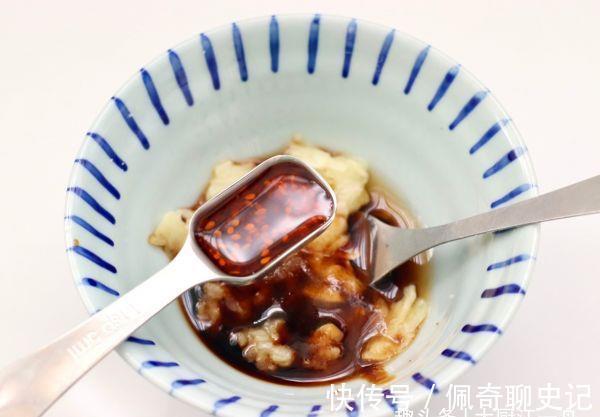 搅拌均匀|夏日必备的6道凉菜,荤素搭配,成本不超8元钱,清凉又解暑