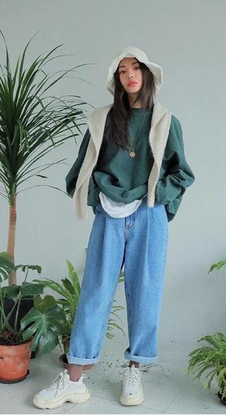 跟得上潮流的女生,今年搭配都离不开这3种鞋子,有一双就很时髦