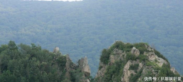 山上没有树木,也没有野草,传闻中这里有将军墓保佑着当地的人