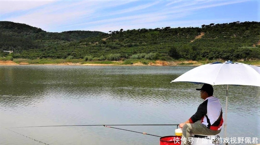 浮漂|野钓打窝没鱼口?找对窝料,选对方法,惊喜不断