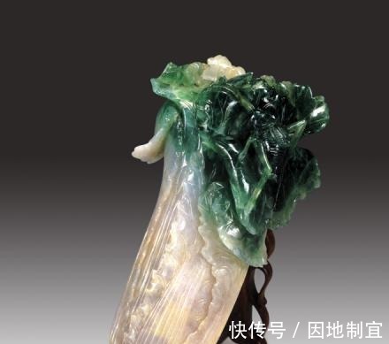台北故宫博物院收藏的翠玉白菜的原始主人是谁 两种说法那个靠谱 快资讯