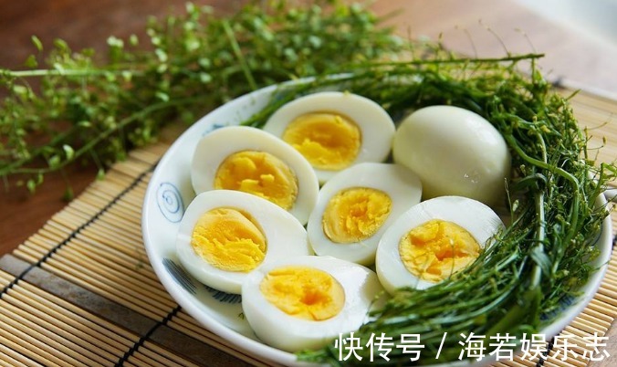 年纪越大,膝盖越不行,与其大把吃钙片,不如多吃3物,好吃不贵