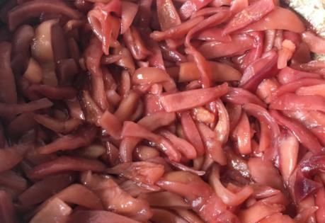 5块钱一斤的水果,果皮可别再扔了,一熬一晒存罐中,随取随吃