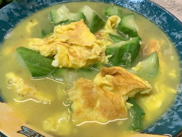 女人再忙也要多喝这碗汤，3块钱煮一锅，比喝骨头汤还爽！