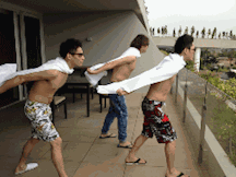 |搞笑GIF:家里养了宠物之后,连健身都没法好好进行了