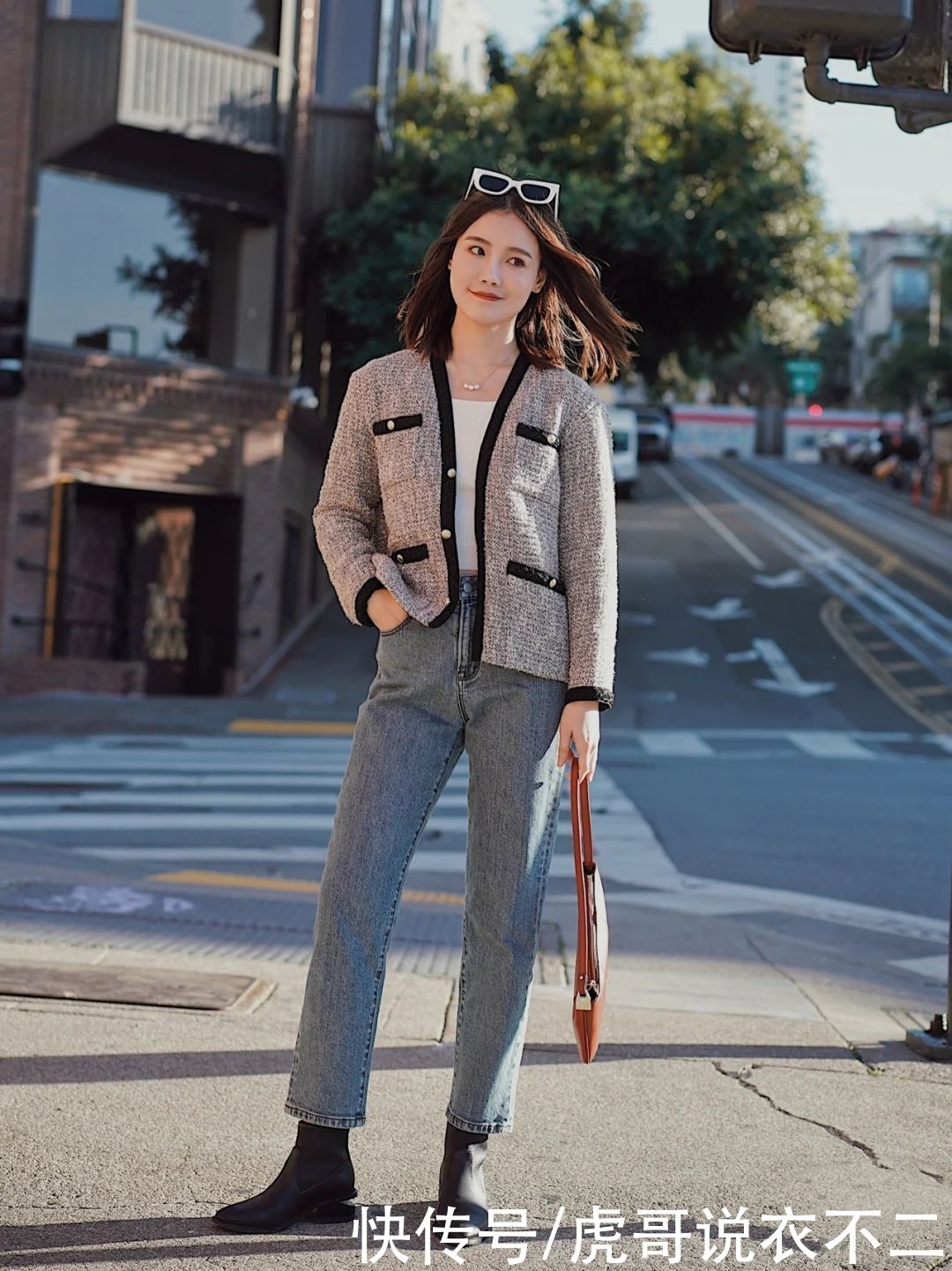 蓝色牛仔裤的N种搭配,每一种都优雅时尚又减龄,闭眼入手不出错