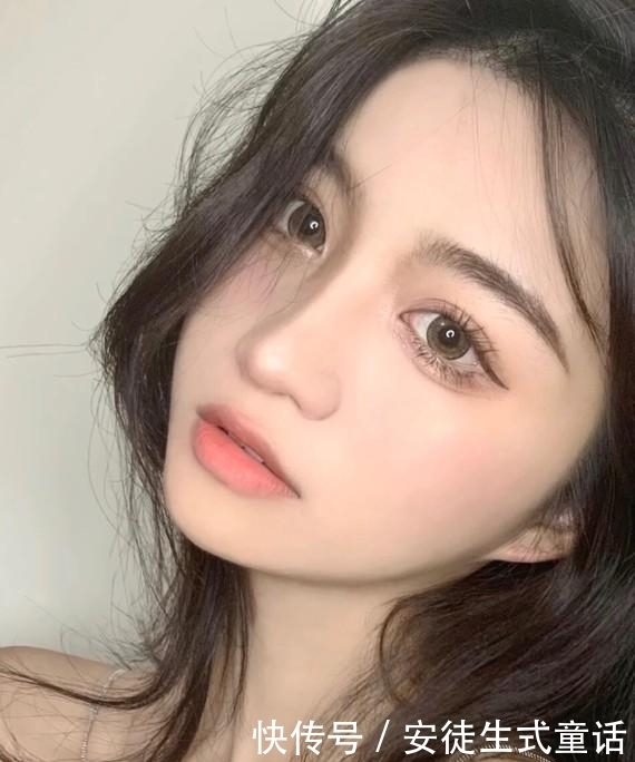 茶艺妆容小技巧总结,清透无辜显气色,快来学吧